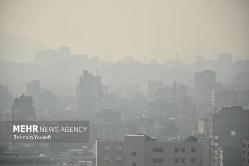 وضعیت قرمز در ۱۷ ایستگاه سنجش کیفیت هوای تهران