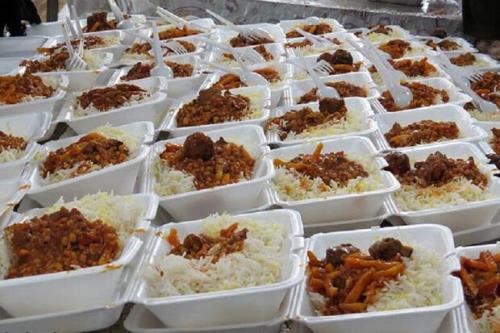 ۷۲۰۰۰ پرس غذای گرم در پویش احسان غدیر در مرکزی طبخ و توزیع شد