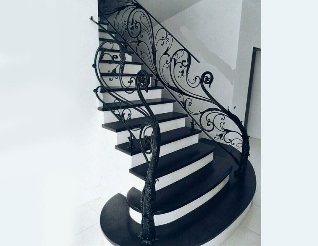 خرید انواع درب های پاركینگ