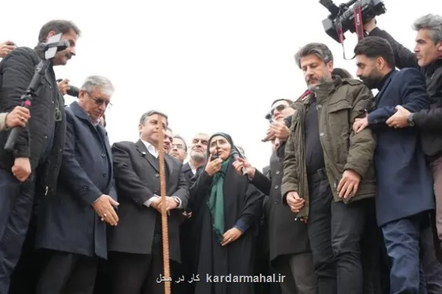 اتمام عملیات ریل گذاری راه آهن اردبیل-میانه با حضور وزیر راه و شهرسازی